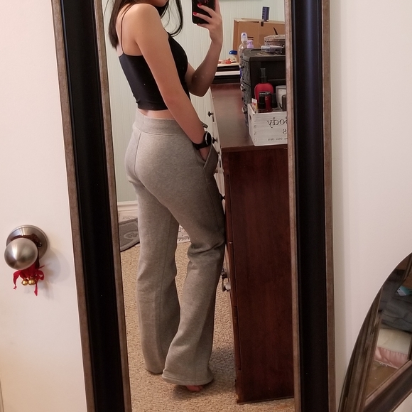 NIKE Fleece Sweatpants - Picture 5 of 5